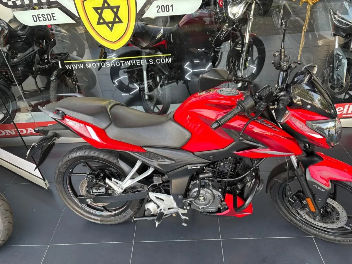 Bajaj PULSAR 150 TD FI 2025 Rojo — foto 2