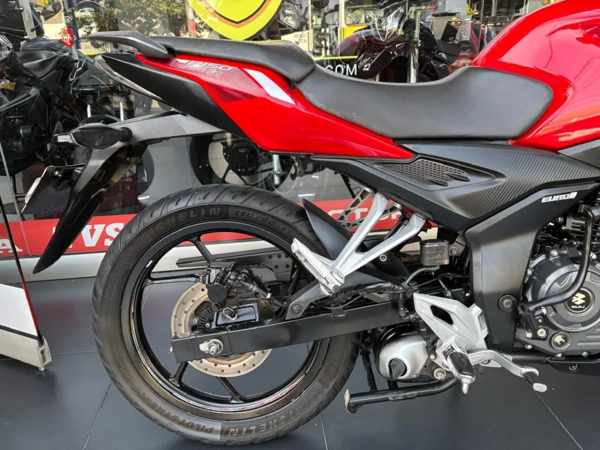 Bajaj PULSAR 150 TD FI 2025 Rojo — foto 8