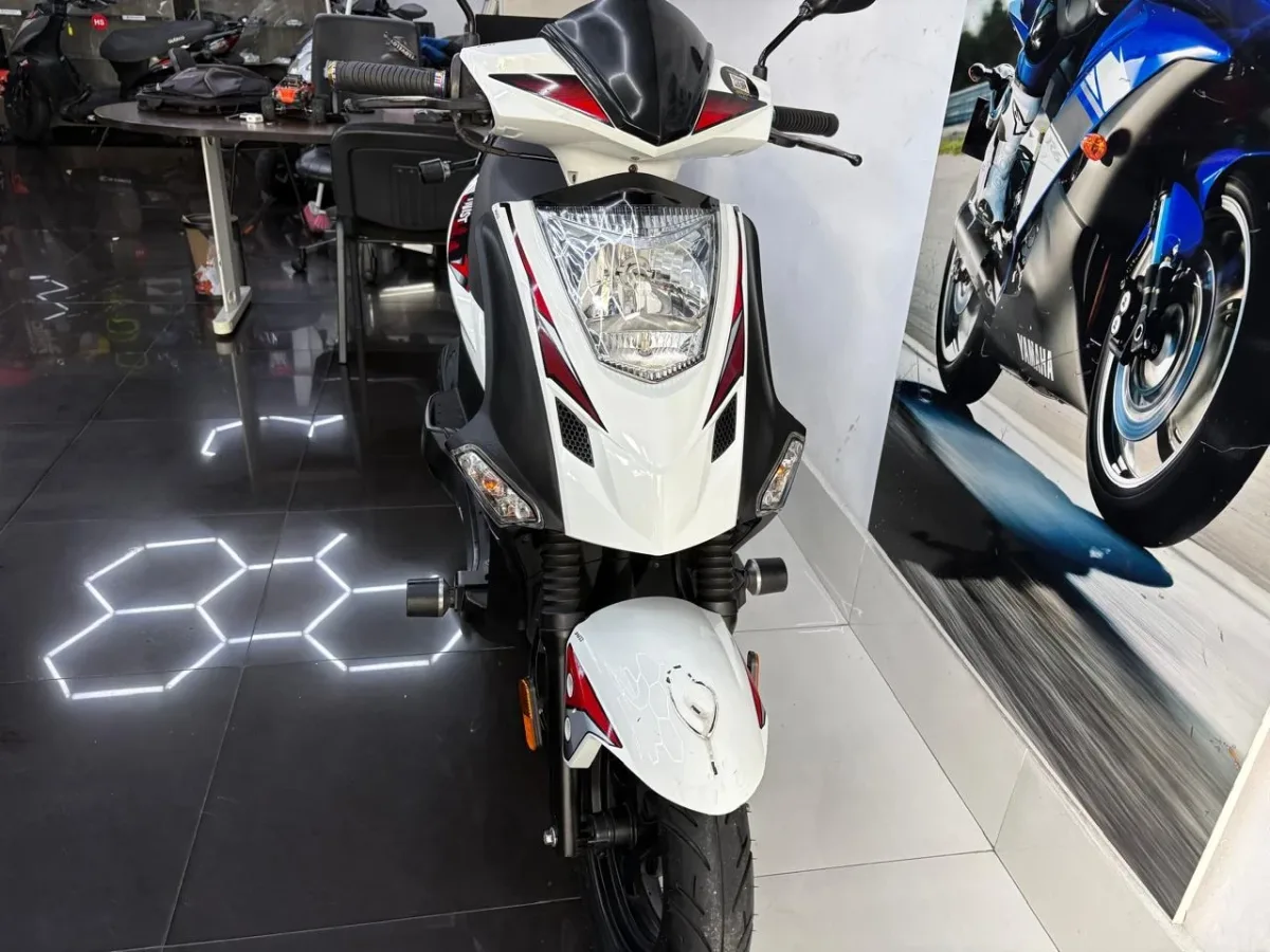 Kymco TWIST 125 2022 Blanco — foto 15
