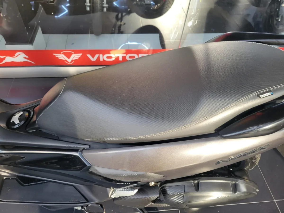 Yamaha NMAX 2021 Negro — foto 4