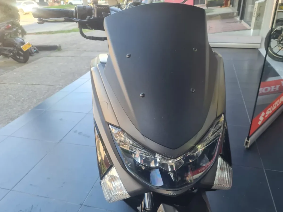 Yamaha NMAX 2021 Negro — foto 12