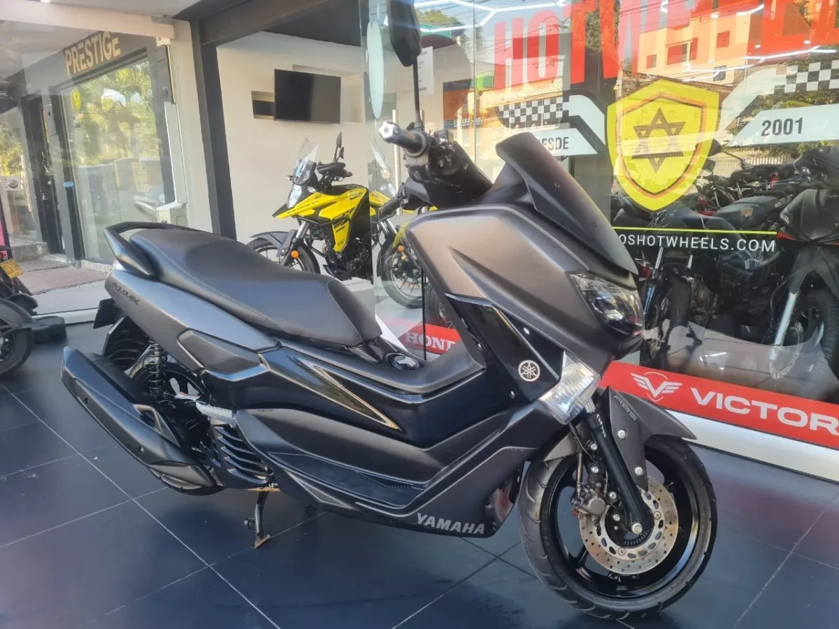 Yamaha NMAX 2021 Negro — foto 13