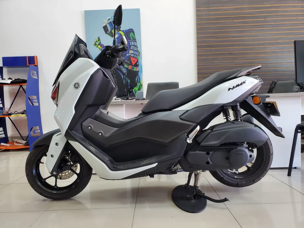 Yamaha NMAX 2027 Blanco — foto 12