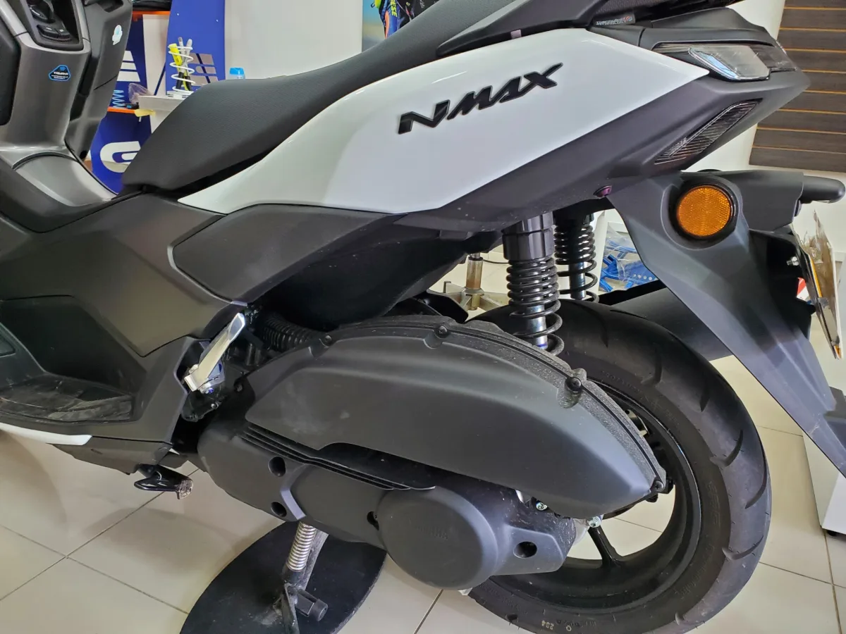 Yamaha NMAX 2027 Blanco — foto 16