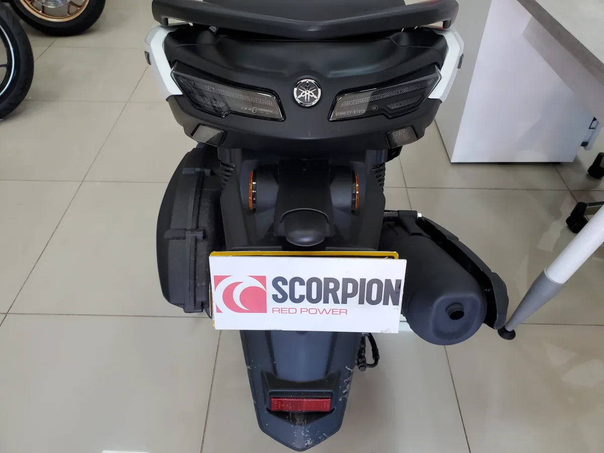 Yamaha NMAX 2027 Blanco — foto 18